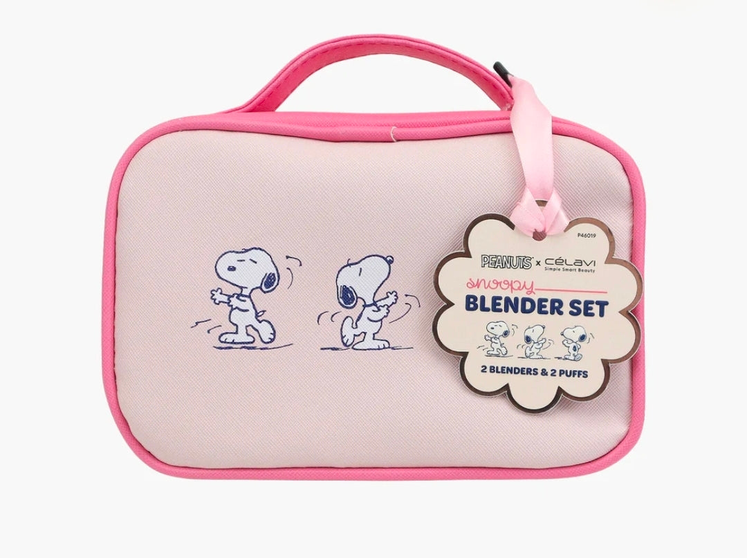 COLLABORATIONS
PEANUTS BLENDER SET WITH MAKEUP BAG